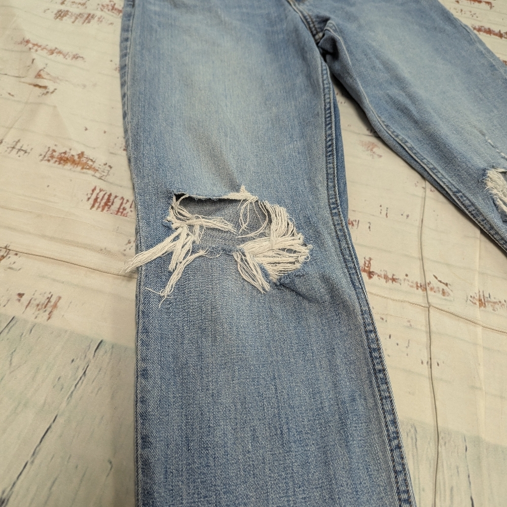 Abercrombie And Fitch The Mom High Rise Curve Love Jeans - Picture 2 of 8